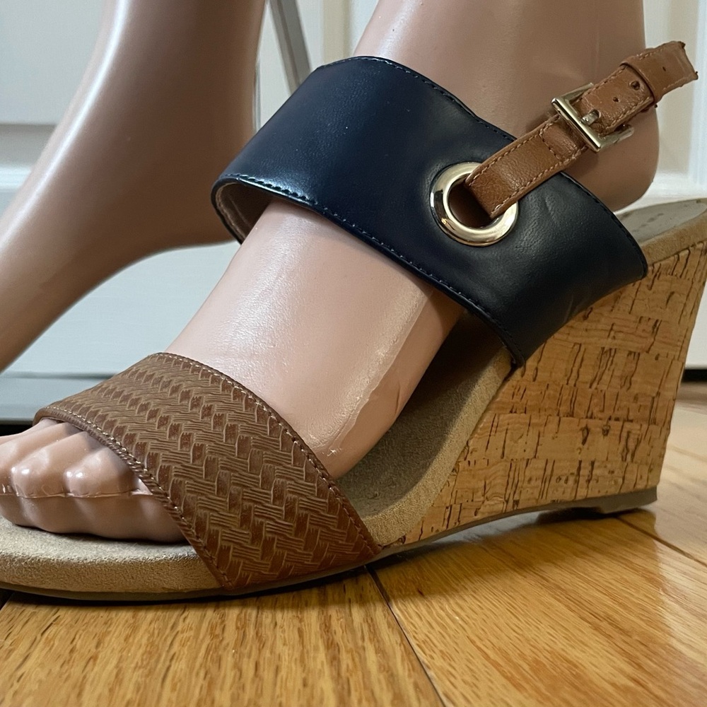 Anne Klein Blue and Brown Sandals with Stylish Straps